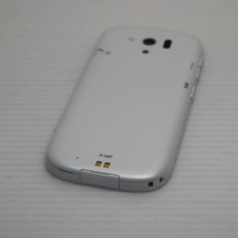 らくらくスマートフォン3 F-06F ホワイト docomo 中古 スマホ FUJITSU 白ロム【美品】保証付き 赤ロム保証(サムネイル2枚目)