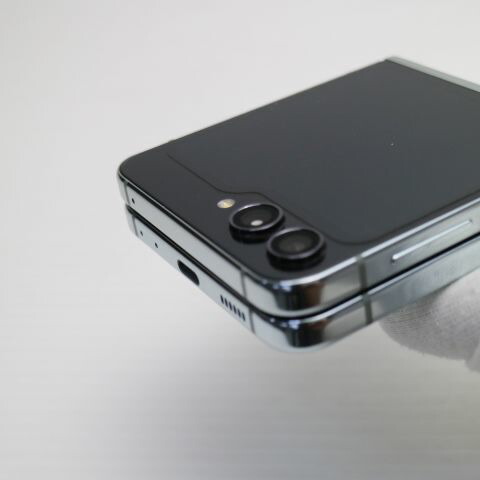 Galaxy Z Flip5 SCG23 256GB ミント au 中古 スマホ SAMSUNG【新品同様】保証付き 赤ロム保証(サムネイル3枚目)