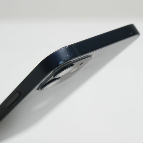 iPhone 12 64GB ブラック au 中古 スマホ 白ロム Apple【美品】保証付き 赤ロム保証(サムネイル3枚目)