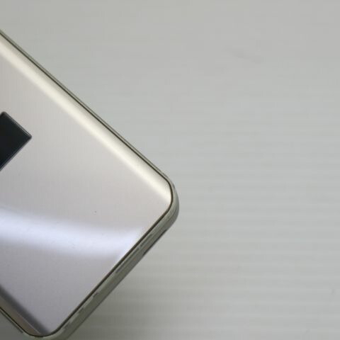 arrows ケータイ ベーシック F-41C ゴールド docomo 中古 スマホ 白ロム【美品】保証付き 赤ロム保証(サムネイル3枚目)