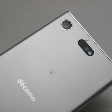 Xperia XZ1 Compact SO-02K シルバー docomo 中古 スマホ スマホ 白ロム SONY【超美品】保証付き 赤ロム保証(サムネイル3枚目)