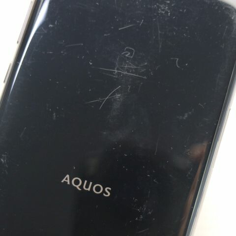 AQUOS R SHV39 ブラック au 中古 スマホ SHARP 白ロム【美品】保証付き 赤ロム保証(サムネイル3枚目)