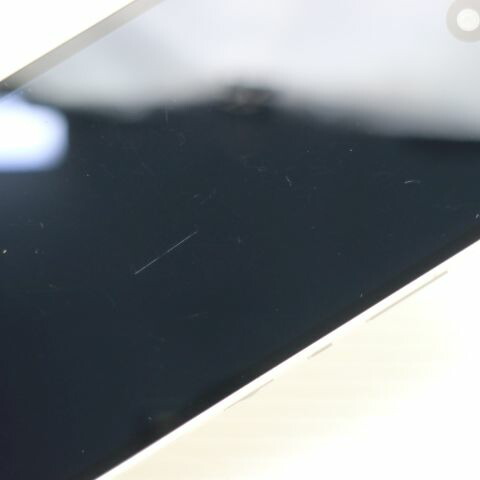 AQUOS wish2 SH-51C ホワイト docomo 中古 スマホ 白ロム【美品】保証付き 赤ロム保証(サムネイル3枚目)