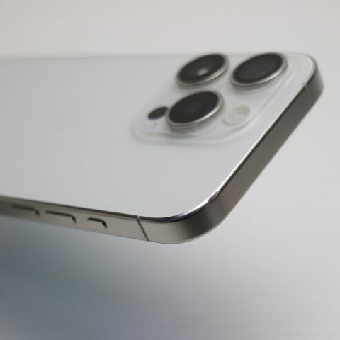 iPhone 15 Pro 256GB ホワイトチタニウム SIMフリー 中古 スマホ Apple【超美品】保証付き 赤ロム保証(サムネイル3枚目)