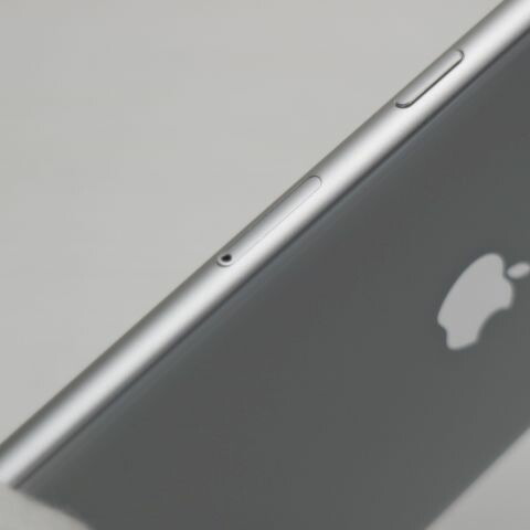 iPhone 8 64GB シルバー SIMフリー 中古 スマホ Apple 白ロム【超美品】保証付き 赤ロム保証(サムネイル3枚目)