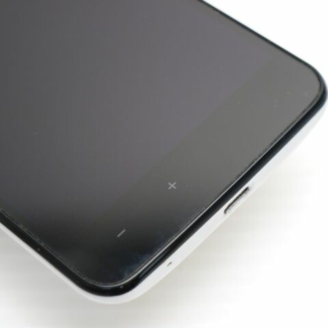 AQUOS PHONE ZETA SH-01F ホワイト docomo 中古 スマホ SHARP 白ロム【美品】保証付き 赤ロム保証(サムネイル3枚目)