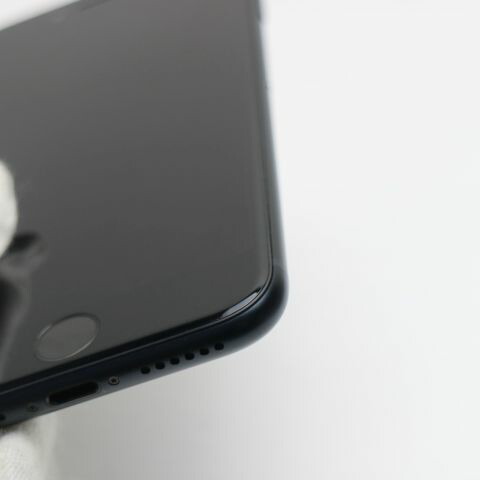 iPhone SE3 第3世代 64GB ミッドナイト SIMフリー 中古 スマホ 白ロム【超美品】保証付き 赤ロム保証(サムネイル3枚目)