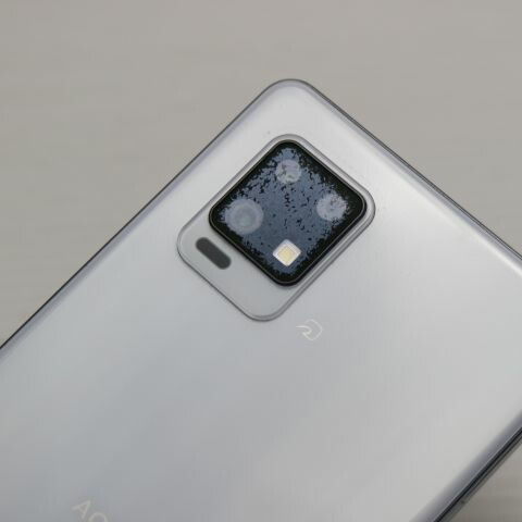 AQUOS zero6 SHG04 ホワイト au 中古 スマホ 白ロム【美品】保証付き 赤ロム保証(サムネイル3枚目)