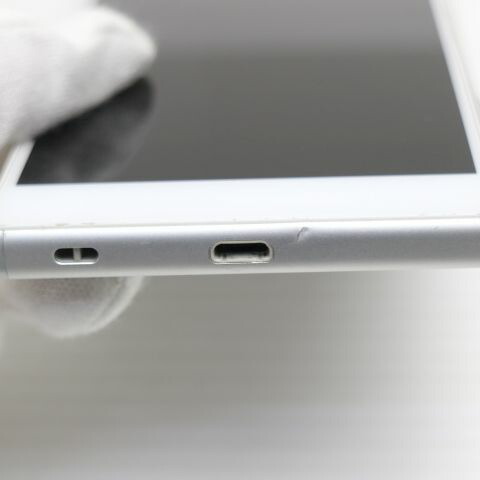Xperia Z5 SO-01H ホワイト docomo 中古 スマホ SONY 白ロム【美品】保証付き 赤ロム保証(サムネイル3枚目)