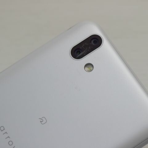 arrows U 801FJ ホワイト SoftBank 中古 スマホ 白ロム【美品】保証付き 赤ロム保証(サムネイル3枚目)