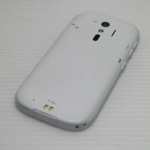 らくらくスマートフォン4 F-04J ホワイト docomo 中古 スマホ 富士通 白ロム【新品同様】保証付き 赤ロム保証(サムネイル2枚目)