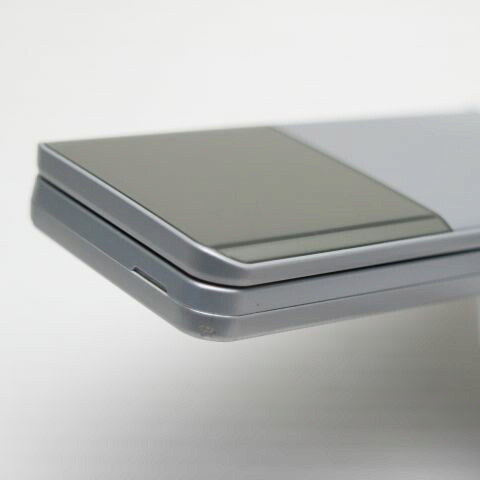 arrows ケータイ F-03L シルバー docomo 中古 ガラケー 白ロム【美品】保証付き 赤ロム保証(サムネイル3枚目)