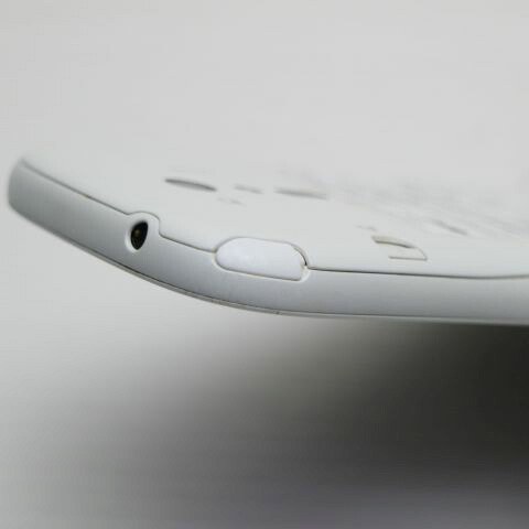 らくらくスマートフォン4 F-04J ホワイト docomo 中古 スマホ 富士通 白ロム【超美品】保証付き 赤ロム保証(サムネイル2枚目)
