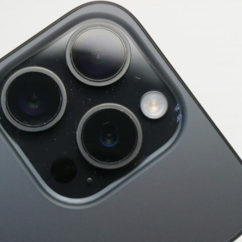 iPhone 15 Pro 128GB ブラックチタニウム SIMフリー 中古 スマホ Apple【超美品】保証付き 赤ロム保証(サムネイル3枚目)