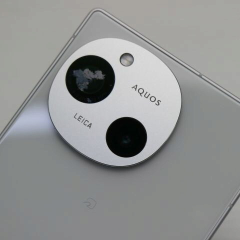 AQUOS R9 ホワイト SIMフリー 中古 スマホ SHARP【美品】保証付き 赤ロム保証(サムネイル3枚目)